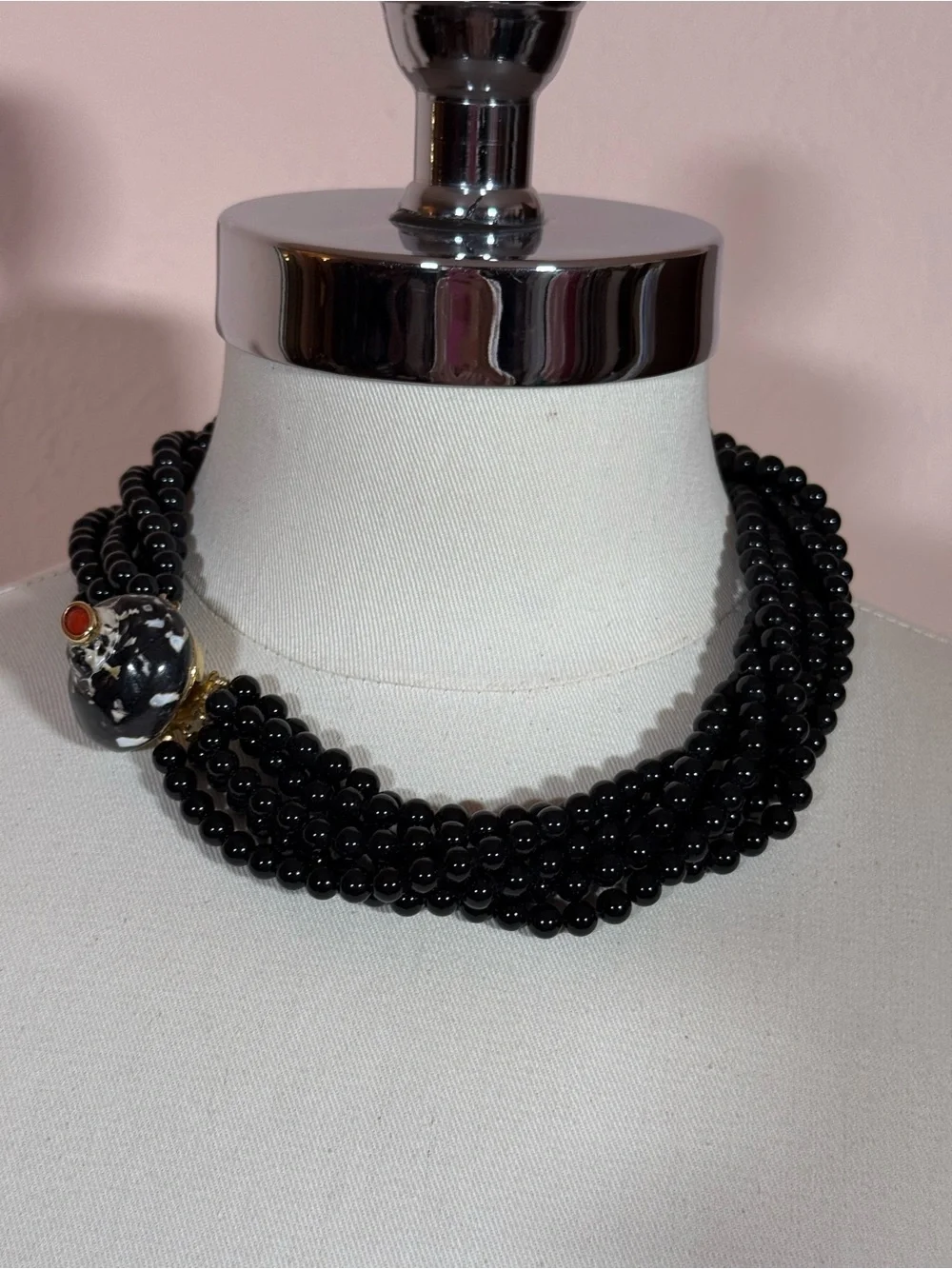 Vintage Black coral multi strand Choker Necklace Large shell Clasp